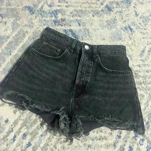Zara black distressed shorts size 2 - Picture 2 of 4